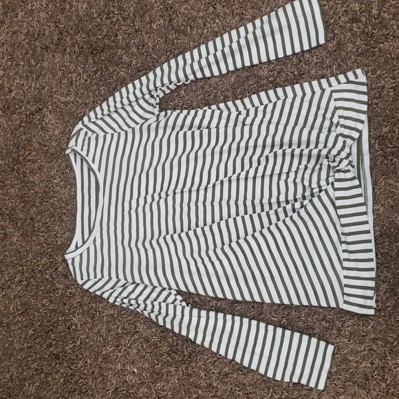 Olive and white long sleeve Sz small - Picture 1 of 4